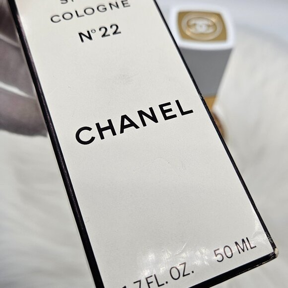 CHANEL No.22 Spray Cologne - Picture 9 of 10
